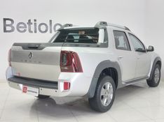 Renault DUSTER OROCH 1.6 16V SCE FLEX DYNAMIQUE MANUAL 2018/2019 BETIOLO NOVOS E SEMINOVOS LAJEADO / Carros no Vale