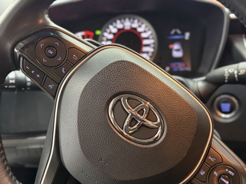 Toyota COROLLA 2.0 VVT-IE FLEX XEI DIRECT SHIFT 2022/2023 BETIOLO NOVOS E SEMINOVOS LAJEADO / Carros no Vale Toyota COROLLA 2.0 VVT-IE FLEX XEI DIRECT SHIFT 2022/2023 BETIOLO NOVOS E SEMINOVOS LAJEADO / Carros no Vale