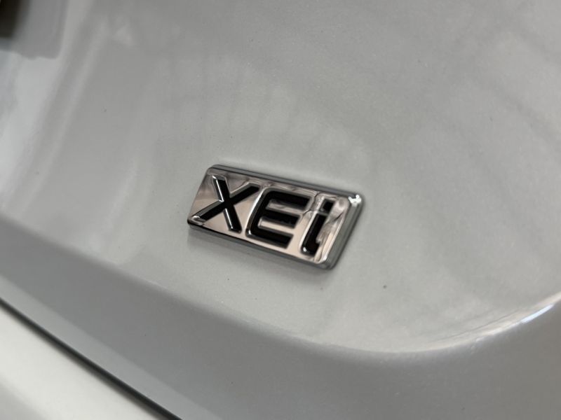 Toyota COROLLA 2.0 VVT-IE FLEX XEI DIRECT SHIFT 2022/2023 BETIOLO NOVOS E SEMINOVOS LAJEADO / Carros no Vale Toyota COROLLA 2.0 VVT-IE FLEX XEI DIRECT SHIFT 2022/2023 BETIOLO NOVOS E SEMINOVOS LAJEADO / Carros no Vale