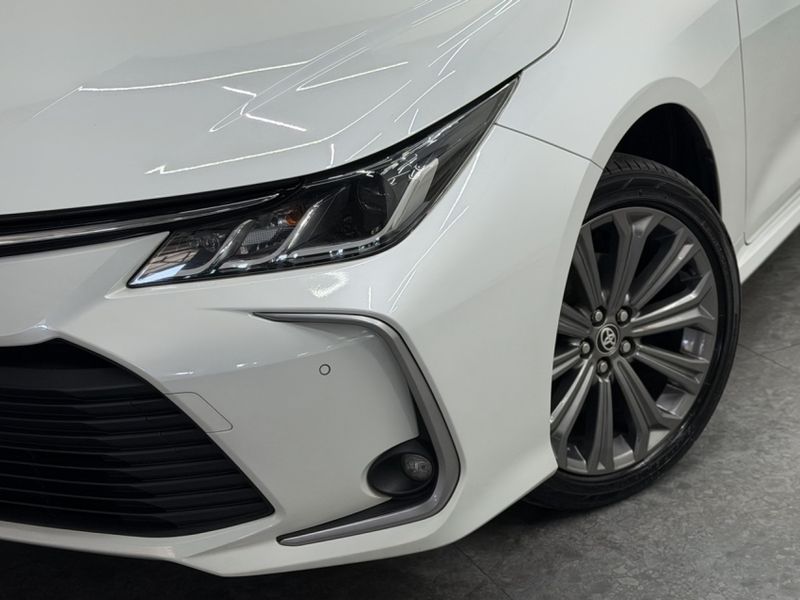Toyota COROLLA 2.0 VVT-IE FLEX XEI DIRECT SHIFT 2022/2023 BETIOLO NOVOS E SEMINOVOS LAJEADO / Carros no Vale Toyota COROLLA 2.0 VVT-IE FLEX XEI DIRECT SHIFT 2022/2023 BETIOLO NOVOS E SEMINOVOS LAJEADO / Carros no Vale