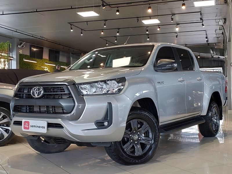 Toyota HILUX 2.8 D-4D TURBO DIESEL CD SR 4X4 AUTOMÁTICO 2025/2025 BETIOLO NOVOS E SEMINOVOS LAJEADO / Carros no Vale