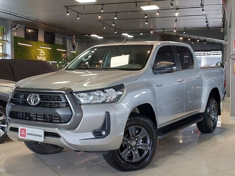 Toyota HILUX 2.8 D-4D TURBO DIESEL CD SR 4X4 AUTOMÁTICO 2025/2025 BETIOLO NOVOS E SEMINOVOS LAJEADO / Carros no Vale
