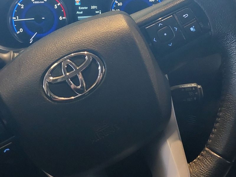 Toyota HILUX 2.8 SRV 4X4 CD 16V DIESEL 4P AUTOMÁTICO 2019/2020 BETIOLO NOVOS E SEMINOVOS LAJEADO / Carros no Vale Toyota HILUX 2.8 SRV 4X4 CD 16V DIESEL 4P AUTOMÁTICO 2019/2020 BETIOLO NOVOS E SEMINOVOS LAJEADO / Carros no Vale