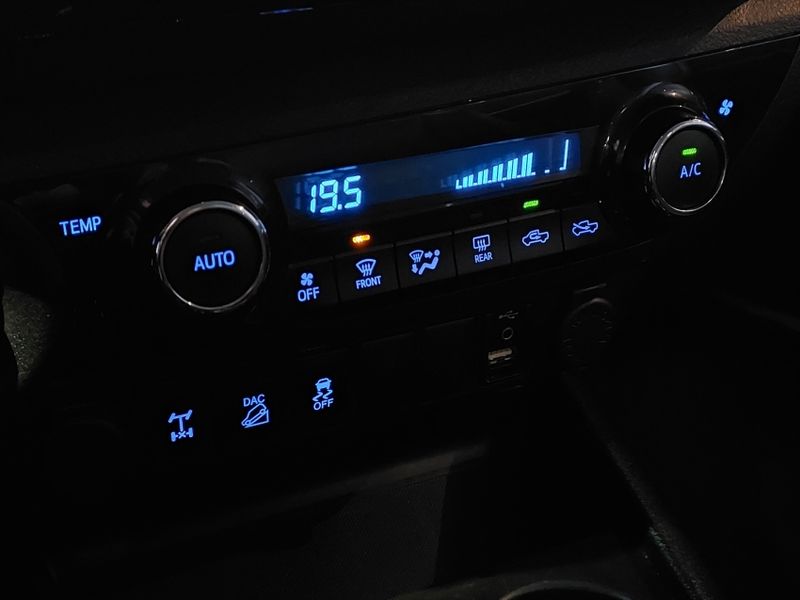 Toyota HILUX 2.8 SRV 4X4 CD 16V DIESEL 4P AUTOMÁTICO 2019/2020 BETIOLO NOVOS E SEMINOVOS LAJEADO / Carros no Vale Toyota HILUX 2.8 SRV 4X4 CD 16V DIESEL 4P AUTOMÁTICO 2019/2020 BETIOLO NOVOS E SEMINOVOS LAJEADO / Carros no Vale