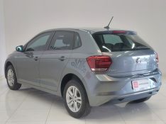 Volkswagen POLO 1.0 200 TSI COMFORTLINE AUTOMÁTICO 2022/2022 BETIOLO NOVOS E SEMINOVOS LAJEADO / Carros no Vale