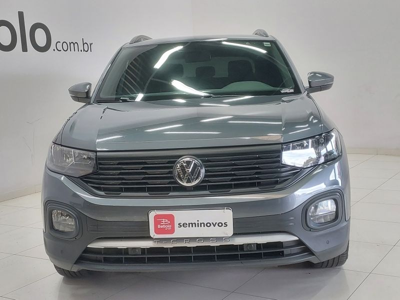 Volkswagen T-CROSS 1.0 200 TSI TOTAL FLEX AUTOMÁTICO 2021/2021 BETIOLO NOVOS E SEMINOVOS LAJEADO / Carros no Vale
