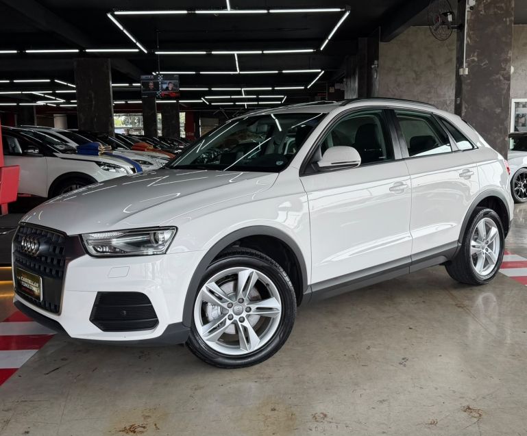Audi Q3 1.4 TFSI AMBIENTE GASOLINA 4P S TRONIC 2016/2016 CASTELLAN E TOMAZONI MOTORS CAXIAS DO SUL / Carros no Vale
