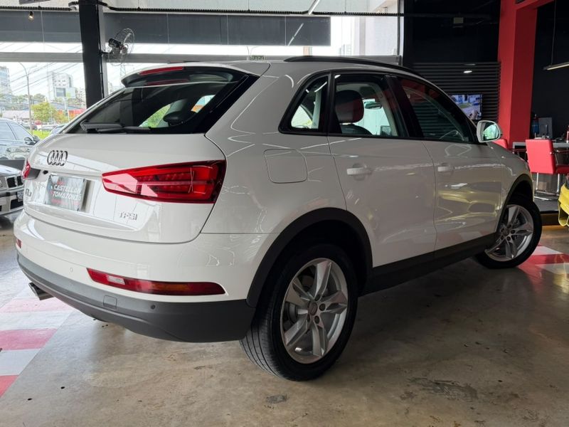 Audi Q3 1.4 TFSI AMBIENTE GASOLINA 4P S TRONIC 2016/2016 CASTELLAN E TOMAZONI MOTORS CAXIAS DO SUL / Carros no Vale