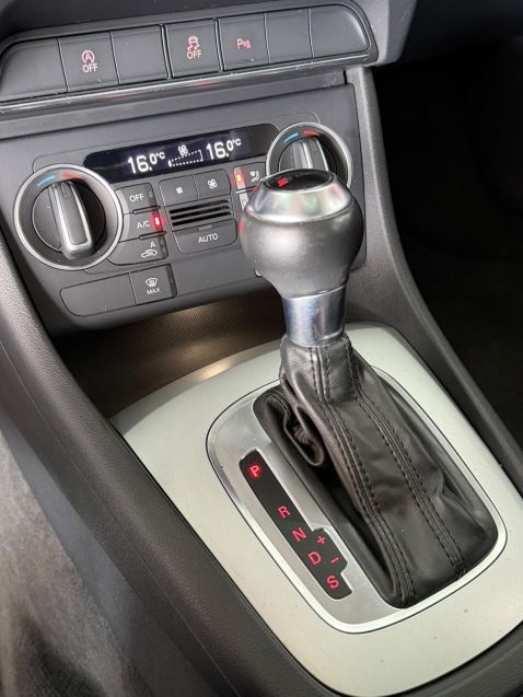 Audi Q3 1.4 TFSI AMBIENTE GASOLINA 4P S TRONIC 2016/2016 CASTELLAN E TOMAZONI MOTORS CAXIAS DO SUL / Carros no Vale