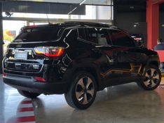 JEEP COMPASS 2.0 16V FLEX LONGITUDE AUTOMÁTICO 2017/2017 CASTELLAN E TOMAZONI MOTORS CAXIAS DO SUL / Carros no Vale