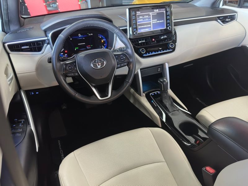Toyota COROLLA CROSS 1.8 VVT-I HYBRID FLEX XRX CVT 2021/2022 CASTELLAN E TOMAZONI MOTORS CAXIAS DO SUL / Carros no Vale