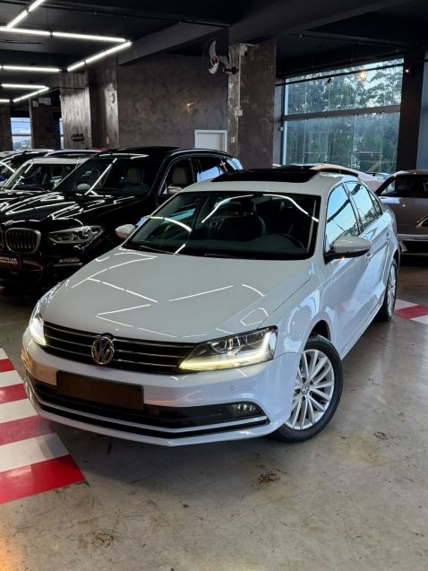 Volkswagen JETTA 1.4 16V TSI COMFORTLINE GASOLINA 4P TIPTRONIC 2017/2017 CASTELLAN E TOMAZONI MOTORS CAXIAS DO SUL / Carros no Vale Volkswagen JETTA 1.4 16V TSI COMFORTLINE GASOLINA 4P TIPTRONIC 2017/2017 CASTELLAN E TOMAZONI MOTORS CAXIAS DO SUL / Carros no Vale