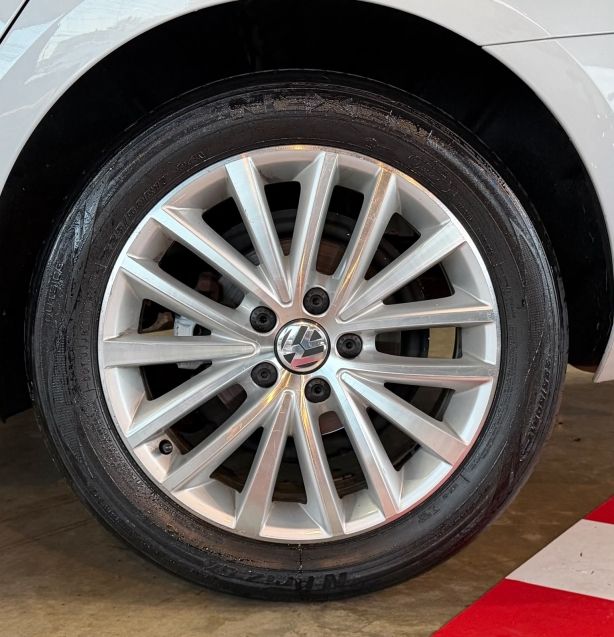 Volkswagen JETTA 1.4 16V TSI COMFORTLINE GASOLINA 4P TIPTRONIC 2017/2017 CASTELLAN E TOMAZONI MOTORS CAXIAS DO SUL / Carros no Vale Volkswagen JETTA 1.4 16V TSI COMFORTLINE GASOLINA 4P TIPTRONIC 2017/2017 CASTELLAN E TOMAZONI MOTORS CAXIAS DO SUL / Carros no Vale