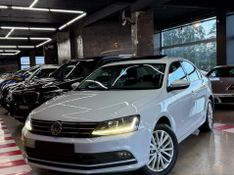 Volkswagen JETTA 1.4 16V TSI COMFORTLINE GASOLINA 4P TIPTRONIC 2017/2017 CASTELLAN E TOMAZONI MOTORS CAXIAS DO SUL / Carros no Vale