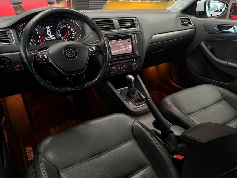 Volkswagen JETTA 1.4 16V TSI COMFORTLINE GASOLINA 4P TIPTRONIC 2017/2017 CASTELLAN E TOMAZONI MOTORS CAXIAS DO SUL / Carros no Vale Volkswagen JETTA 1.4 16V TSI COMFORTLINE GASOLINA 4P TIPTRONIC 2017/2017 CASTELLAN E TOMAZONI MOTORS CAXIAS DO SUL / Carros no Vale
