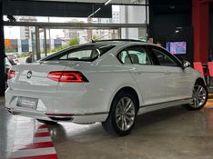 Volkswagen PASSAT 2.0 16V TSI BLUEMOTION GASOLINA HIGHLINE 4P DSG 2019/2019 CASTELLAN E TOMAZONI MOTORS CAXIAS DO SUL / Carros no Vale