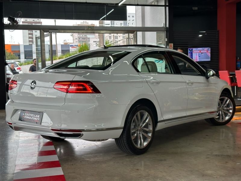 Volkswagen PASSAT 2.0 16V TSI BLUEMOTION GASOLINA HIGHLINE 4P DSG 2019/2019 CASTELLAN E TOMAZONI MOTORS CAXIAS DO SUL / Carros no Vale Volkswagen PASSAT 2.0 16V TSI BLUEMOTION GASOLINA HIGHLINE 4P DSG 2019/2019 CASTELLAN E TOMAZONI MOTORS CAXIAS DO SUL / Carros no Vale