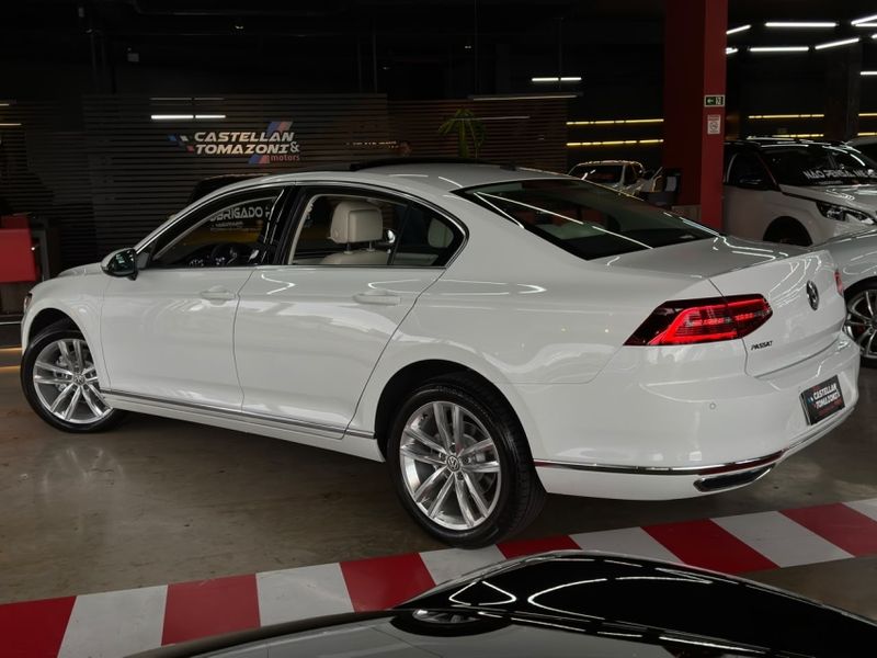 Volkswagen PASSAT 2.0 16V TSI BLUEMOTION GASOLINA HIGHLINE 4P DSG 2019/2019 CASTELLAN E TOMAZONI MOTORS CAXIAS DO SUL / Carros no Vale Volkswagen PASSAT 2.0 16V TSI BLUEMOTION GASOLINA HIGHLINE 4P DSG 2019/2019 CASTELLAN E TOMAZONI MOTORS CAXIAS DO SUL / Carros no Vale