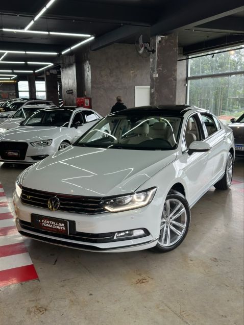 Volkswagen PASSAT 2.0 16V TSI BLUEMOTION GASOLINA HIGHLINE 4P DSG 2019/2019 CASTELLAN E TOMAZONI MOTORS CAXIAS DO SUL / Carros no Vale Volkswagen PASSAT 2.0 16V TSI BLUEMOTION GASOLINA HIGHLINE 4P DSG 2019/2019 CASTELLAN E TOMAZONI MOTORS CAXIAS DO SUL / Carros no Vale