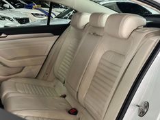 Volkswagen PASSAT 2.0 16V TSI BLUEMOTION GASOLINA HIGHLINE 4P DSG 2019/2019 CASTELLAN E TOMAZONI MOTORS CAXIAS DO SUL / Carros no Vale