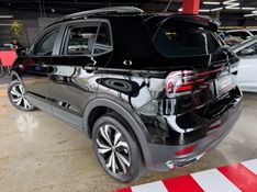 Volkswagen T-CROSS 1.0 200 TSI TOTAL FLEX COMFORTLINE AUTOMÁTICO 2022/2022 CASTELLAN E TOMAZONI MOTORS CAXIAS DO SUL / Carros no Vale