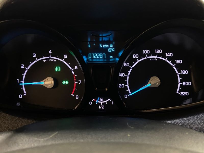 Ford ECOSPORT 1.6 FREESTYLE 16V FLEX 4P MANUAL 2016/2017 DRSUL SEMINOVOS CAXIAS DO SUL – LAJEADO – SANTA CRUZ DO SUL / Carros no Vale