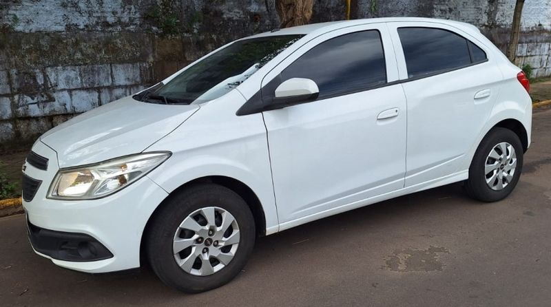 Chevrolet ONIX 1.0 MPFI LT 8V FLEX 4P MANUAL 2013/2013 CAMINHÕES & CAMIONETAS PASSO FUNDO / Carros no Vale
