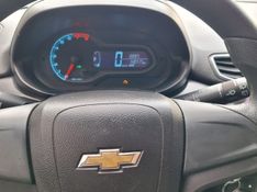 Chevrolet ONIX 1.0 MPFI LT 8V FLEX 4P MANUAL 2013/2013 CAMINHÕES & CAMIONETAS PASSO FUNDO / Carros no Vale