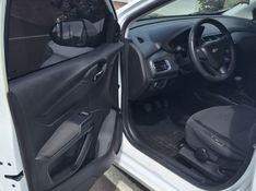 Chevrolet ONIX 1.0 MPFI LT 8V FLEX 4P MANUAL 2013/2013 CAMINHÕES & CAMIONETAS PASSO FUNDO / Carros no Vale