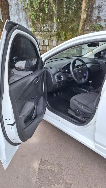 Chevrolet ONIX 1.0 MPFI LT 8V FLEX 4P MANUAL 2013/2013 CAMINHÕES & CAMIONETAS PASSO FUNDO / Carros no Vale