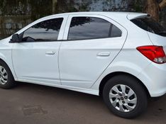 Chevrolet ONIX 1.0 MPFI LT 8V FLEX 4P MANUAL 2013/2013 CAMINHÕES & CAMIONETAS PASSO FUNDO / Carros no Vale
