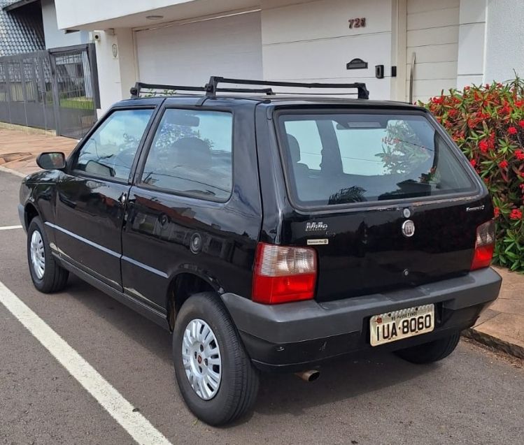 Fiat UNO 1.0 MPI MILLE FIRE ECONOMY 8V FLEX 2P MANUAL 2013/2013 CAMINHÕES & CAMIONETAS PASSO FUNDO / Carros no Vale