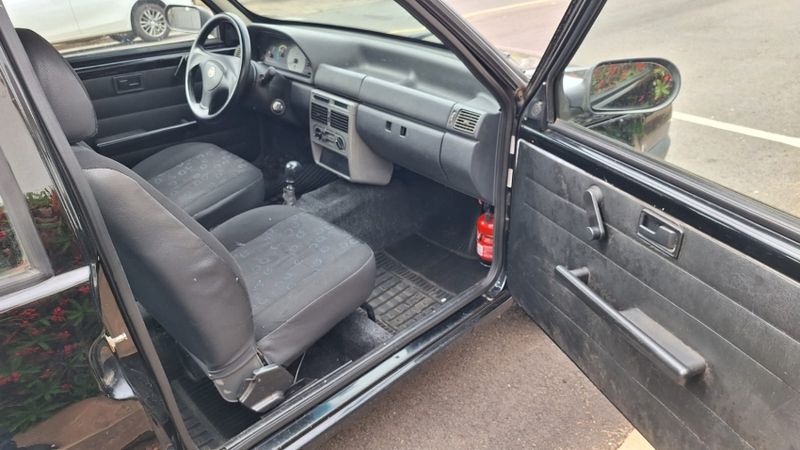 Fiat UNO 1.0 MPI MILLE FIRE ECONOMY 8V FLEX 2P MANUAL 2013/2013 CAMINHÕES & CAMIONETAS PASSO FUNDO / Carros no Vale