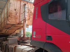 Iveco Stralis 440 STRALIS 600-S44T TB 6×2 EUROT + RANDON 2004 2012/2013 CAMINHÕES & CAMIONETAS PASSO FUNDO / Carros no Vale