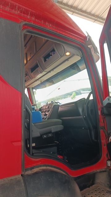 Iveco Stralis 440 STRALIS 600-S44T TB 6×2 EUROT + RANDON 2004 2012/2013 CAMINHÕES & CAMIONETAS PASSO FUNDO / Carros no Vale Iveco Stralis 440 STRALIS 600-S44T TB 6×2 EUROT + RANDON 2004 2012/2013 CAMINHÕES & CAMIONETAS PASSO FUNDO / Carros no Vale