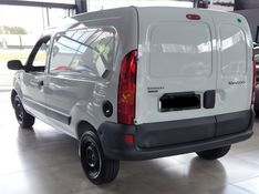 Renault KANGOO 1.6 EXPRESS 16V FLEX 4P MANUAL 2016/2017 CAMINHÕES & CAMIONETAS PASSO FUNDO / Carros no Vale