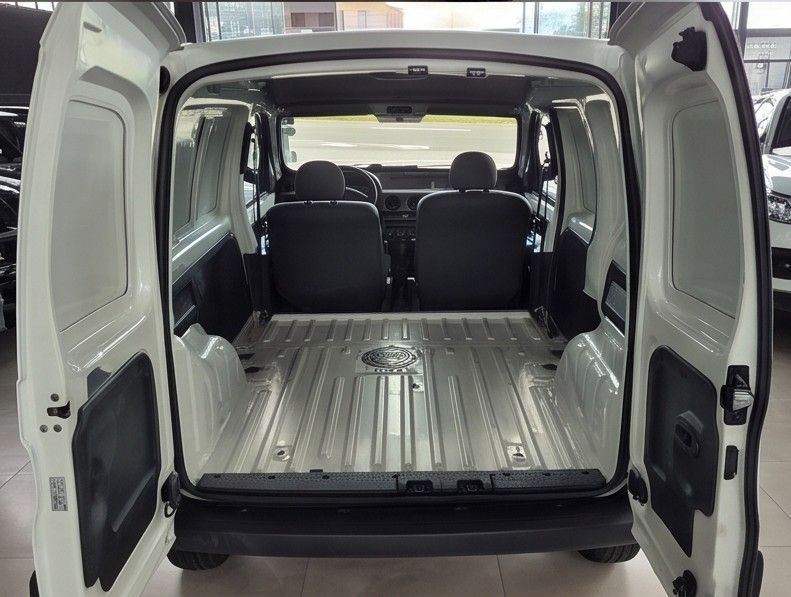 Renault KANGOO 1.6 EXPRESS 16V FLEX 4P MANUAL 2016/2017 CAMINHÕES & CAMIONETAS PASSO FUNDO / Carros no Vale
