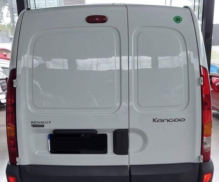 Renault KANGOO 1.6 EXPRESS 16V FLEX 4P MANUAL 2016/2017 CAMINHÕES & CAMIONETAS PASSO FUNDO / Carros no Vale