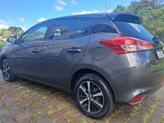 Toyota YARIS 1.5 16V FLEX XS CONNECT MULTIDRIVE 2021/2022 CAMINHÕES & CAMIONETAS PASSO FUNDO / Carros no Vale