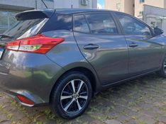 Toyota YARIS 1.5 16V FLEX XS CONNECT MULTIDRIVE 2021/2022 CAMINHÕES & CAMIONETAS PASSO FUNDO / Carros no Vale