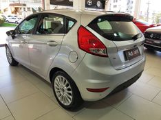 Ford FIESTA 1.6 TITANIUM HATCH 16V FLEX 4P POWERSHIFT 2017/2017 ADVANT AUTOMÓVEIS CAXIAS DO SUL / Carros no Vale