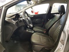 Ford FIESTA 1.6 TITANIUM HATCH 16V FLEX 4P POWERSHIFT 2017/2017 ADVANT AUTOMÓVEIS CAXIAS DO SUL / Carros no Vale