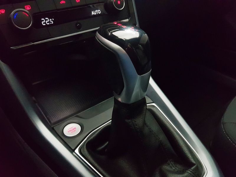 Volkswagen T-CROSS 1.0 200 TSI TOTAL FLEX COMFORTLINE AUTOMÁTICO 2020/2021 ADVANT AUTOMÓVEIS CAXIAS DO SUL / Carros no Vale