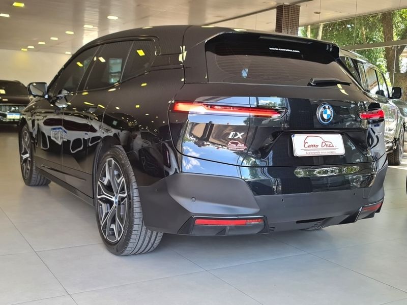 BMW IX ELÉTRICO XDRIVE40 2022/2023 CARRO DEZ NOVO HAMBURGO / Carros no Vale BMW IX ELÉTRICO XDRIVE40 2022/2023 CARRO DEZ NOVO HAMBURGO / Carros no Vale