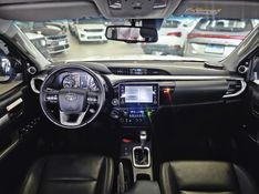 Toyota HILUX 2.8 D-4D TURBO DIESEL CD SRX LIMITED 4X4 AUTOMÁTICO 2022/2023 CARRO DEZ NOVO HAMBURGO / Carros no Vale