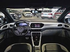 Volkswagen T-CROSS 1.4 250 TSI TOTAL FLEX HIGHLINE AUTOMÁTICO 2020/2021 CARRO DEZ NOVO HAMBURGO / Carros no Vale
