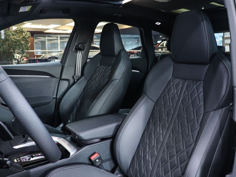 Audi SQ5 3.0 V6 TFSI GASOLINA QUATTRO S TRONIC 2025/2025 VIA BELLA VEÍCULOS ESPECIAIS CAXIAS DO SUL / Carros no Vale Audi SQ5 3.0 V6 TFSI GASOLINA QUATTRO S TRONIC 2025/2025 VIA BELLA VEÍCULOS ESPECIAIS CAXIAS DO SUL / Carros no Vale