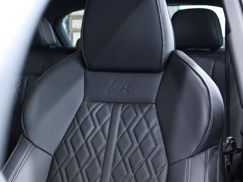 Audi SQ5 3.0 V6 TFSI GASOLINA QUATTRO S TRONIC 2025/2025 VIA BELLA VEÍCULOS ESPECIAIS CAXIAS DO SUL / Carros no Vale Audi SQ5 3.0 V6 TFSI GASOLINA QUATTRO S TRONIC 2025/2025 VIA BELLA VEÍCULOS ESPECIAIS CAXIAS DO SUL / Carros no Vale