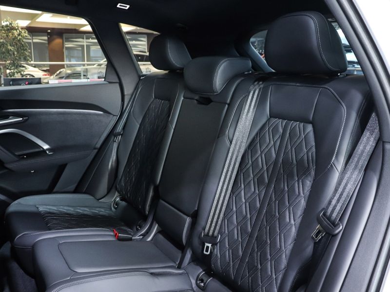 Audi SQ5 3.0 V6 TFSI GASOLINA QUATTRO S TRONIC 2025/2025 VIA BELLA VEÍCULOS ESPECIAIS CAXIAS DO SUL / Carros no Vale Audi SQ5 3.0 V6 TFSI GASOLINA QUATTRO S TRONIC 2025/2025 VIA BELLA VEÍCULOS ESPECIAIS CAXIAS DO SUL / Carros no Vale