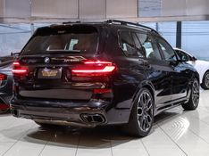 BMW X7 4.4 V8 GASOLINA M60i STEPTRONIC 2023/2024 VIA BELLA VEÍCULOS ESPECIAIS CAXIAS DO SUL / Carros no Vale